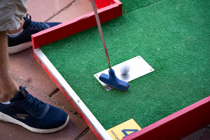 hcr-minigolf-1.jpg