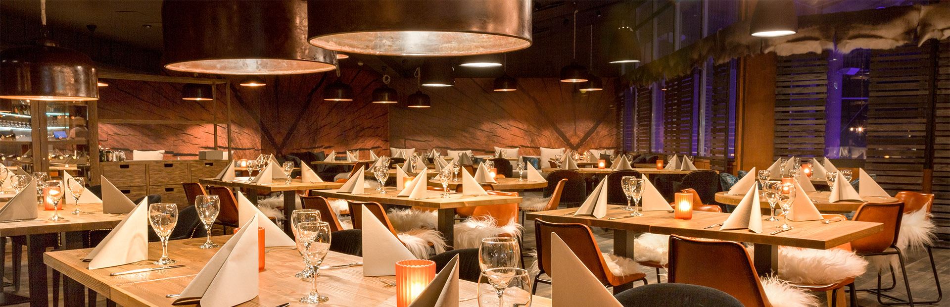 Ravintolat ja palvelut