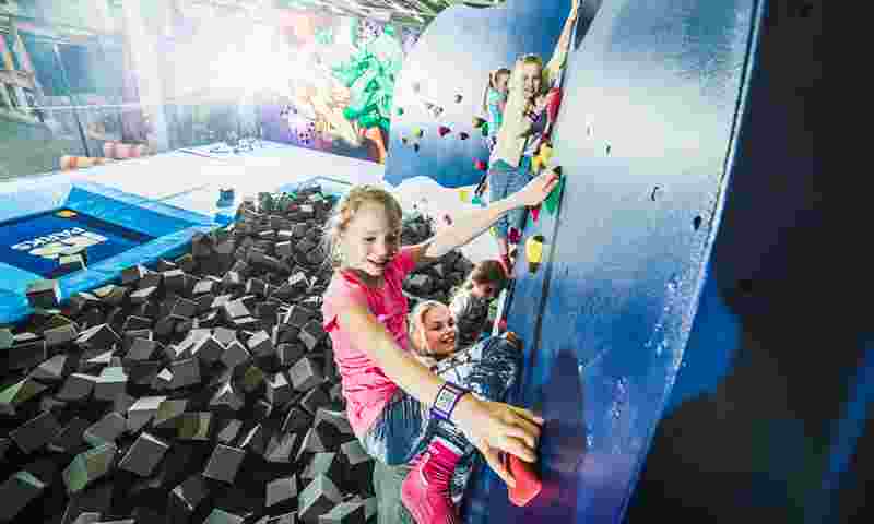 SuperPark-climbing-kids-hor.jpg
