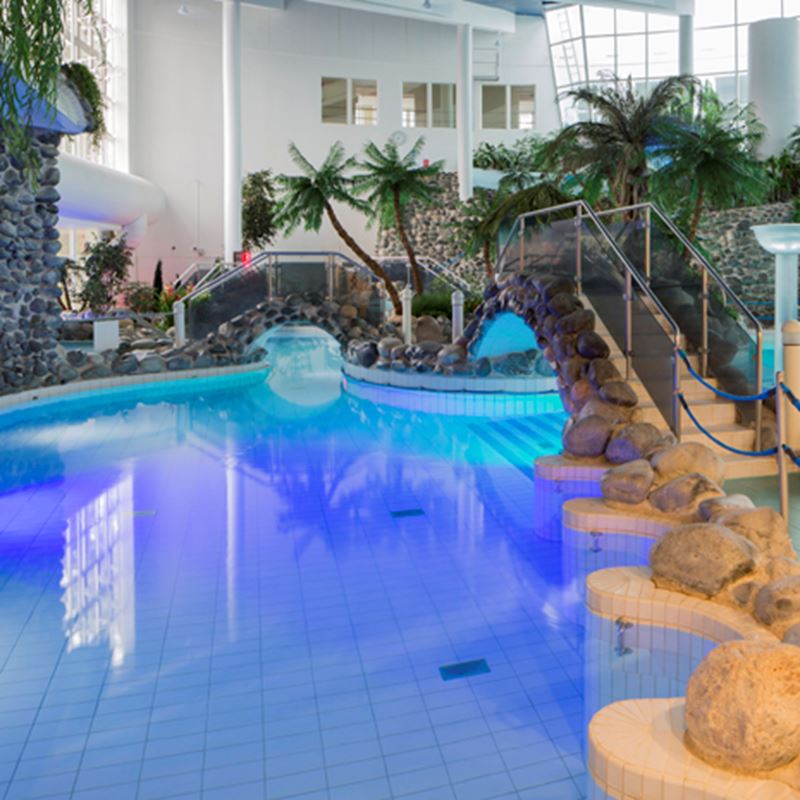 Kuusamon Tropiikki-spa-blue light squ.jpg